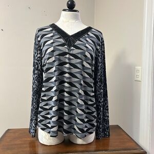 Susan Graver black and gray tunic embellished with beads around the neck, L